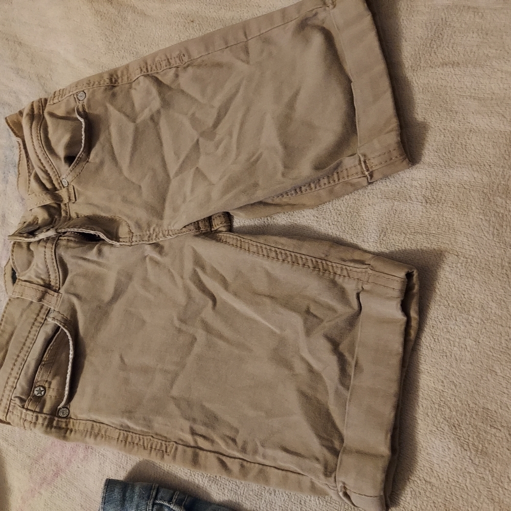 Girls Celebrity Pink Bermuda Khakis size 10